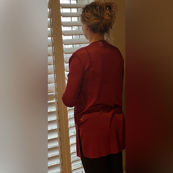 DIVIDED H&M Burgundy size M Long Light Cardigan with side slits NWOT - Picture 8 of 10